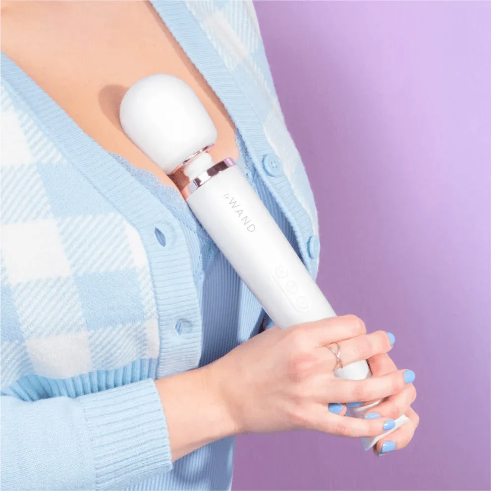 Le Wand Rechargeable Vibrating Massager